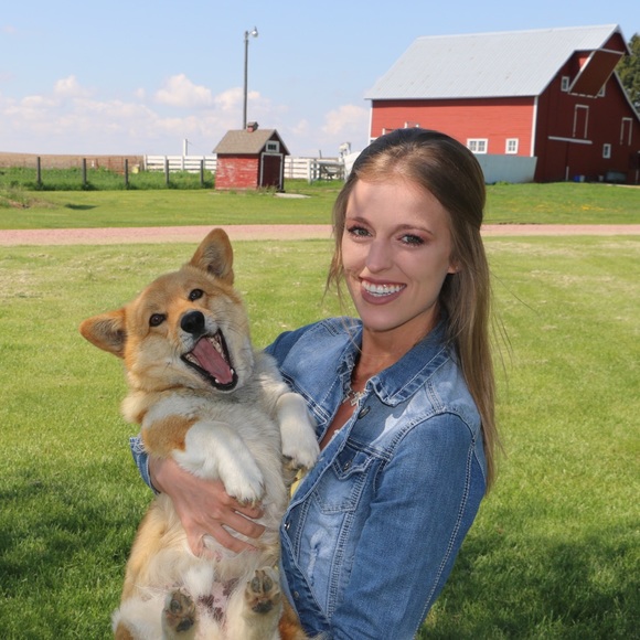 Meet your Posher, Heidi - Picture 1 of 1